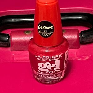 L.A. Colors Gel Glow Nail Polish - Vibrant Red